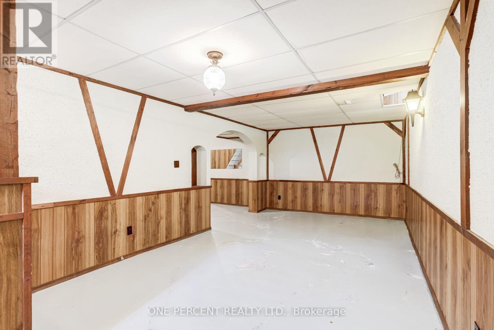 47 HENDON ROAD - Image 38