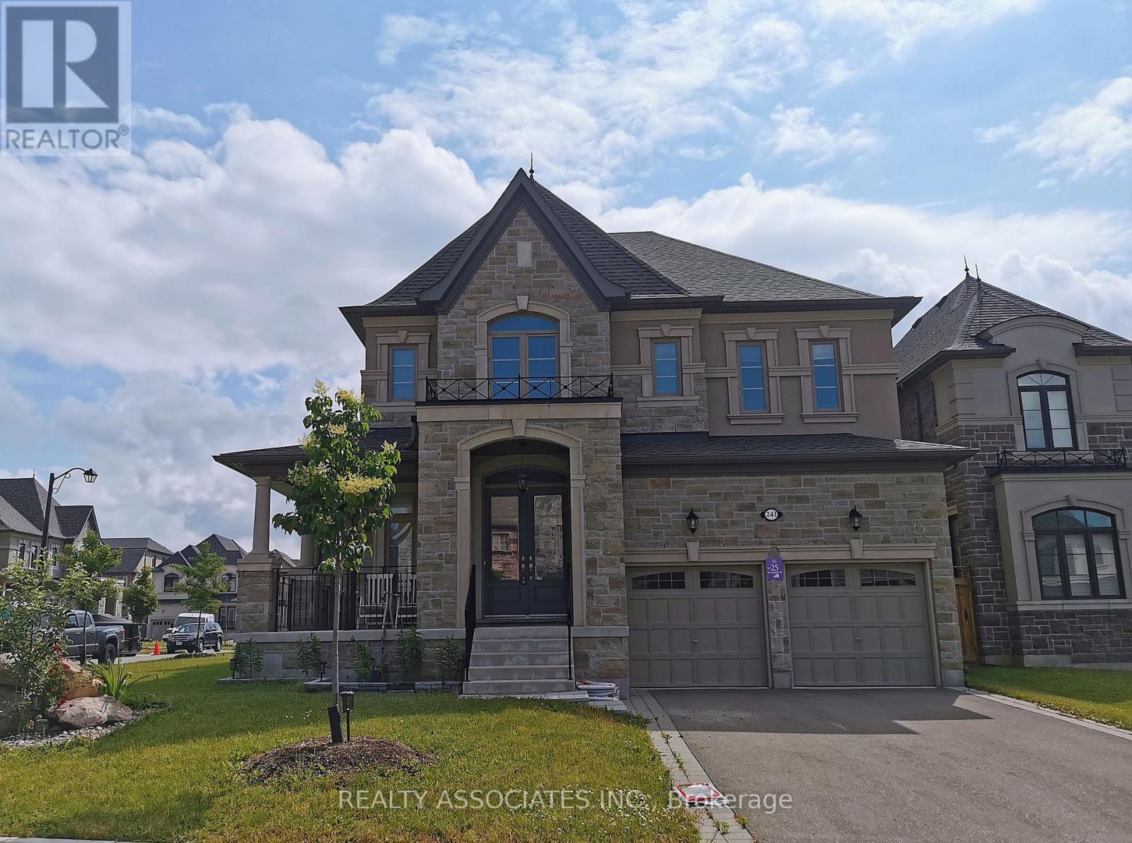 241 STORMONT TRAIL - 3