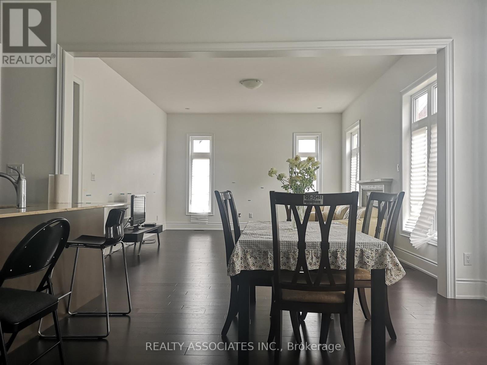 241 STORMONT TRAIL - 8