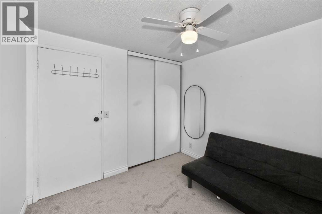 10 Falconer Terrace NE - 18