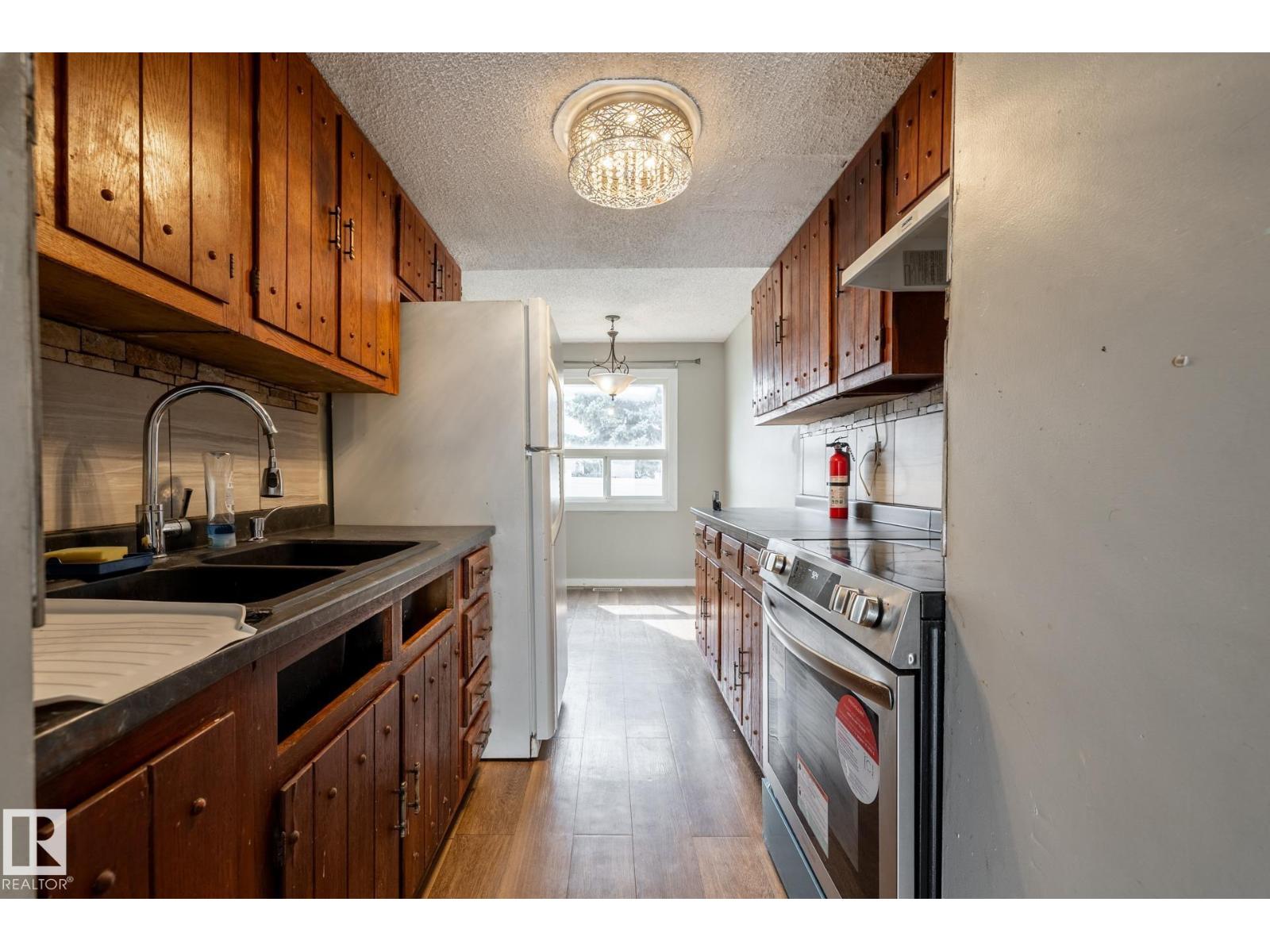 54 LAKEWOOD VG NW - 12