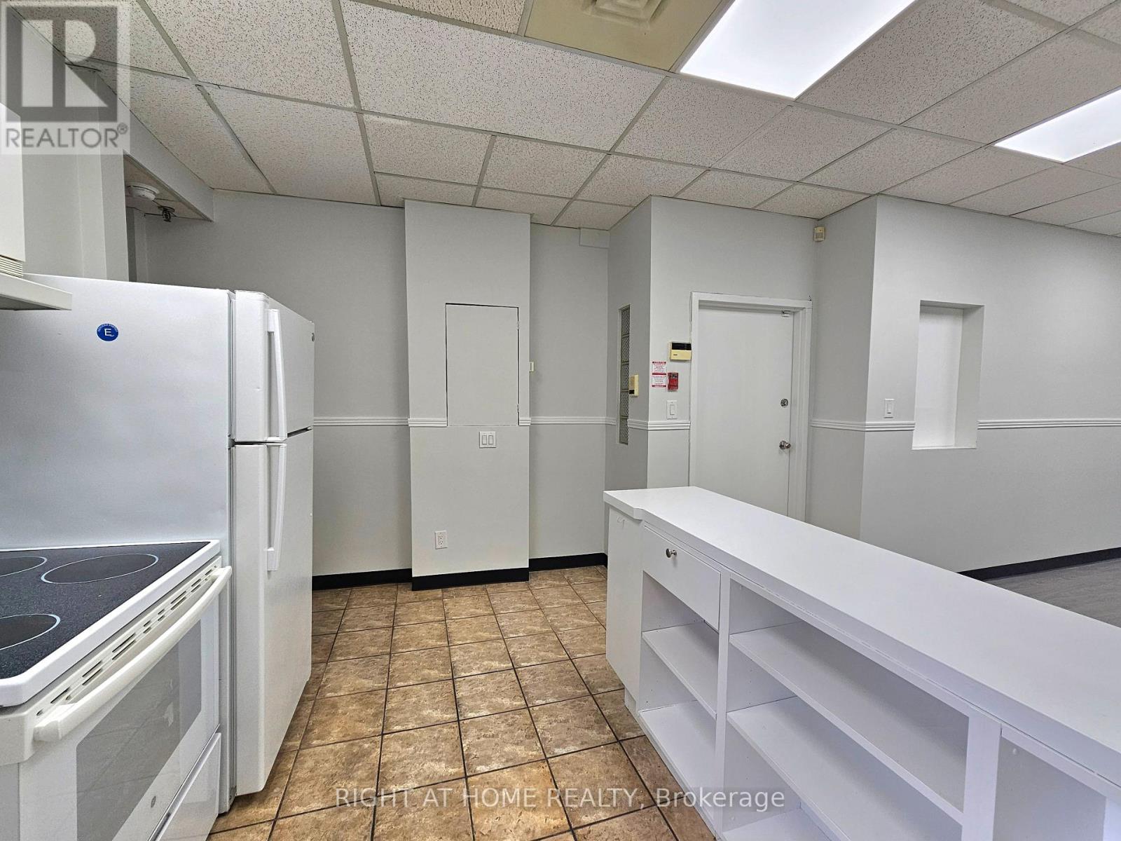 2 - 516 YONGE STREET, Toronto (Church-Yonge Corridor) — photo 8