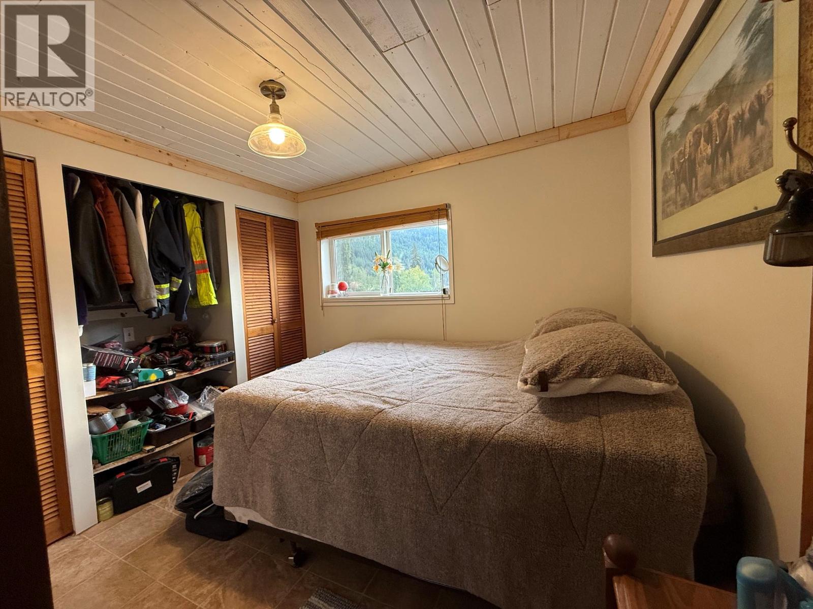 3320 Birch Island Lost Creek Road - 16
