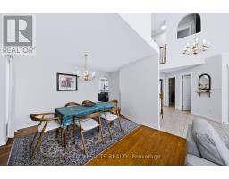 Living room - 5b Kemp Drive, Ottawa, ON K1T3W9 Photo 10