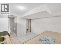 2046 33 Street Se, Calgary, AB T2B0T9 Photo 35