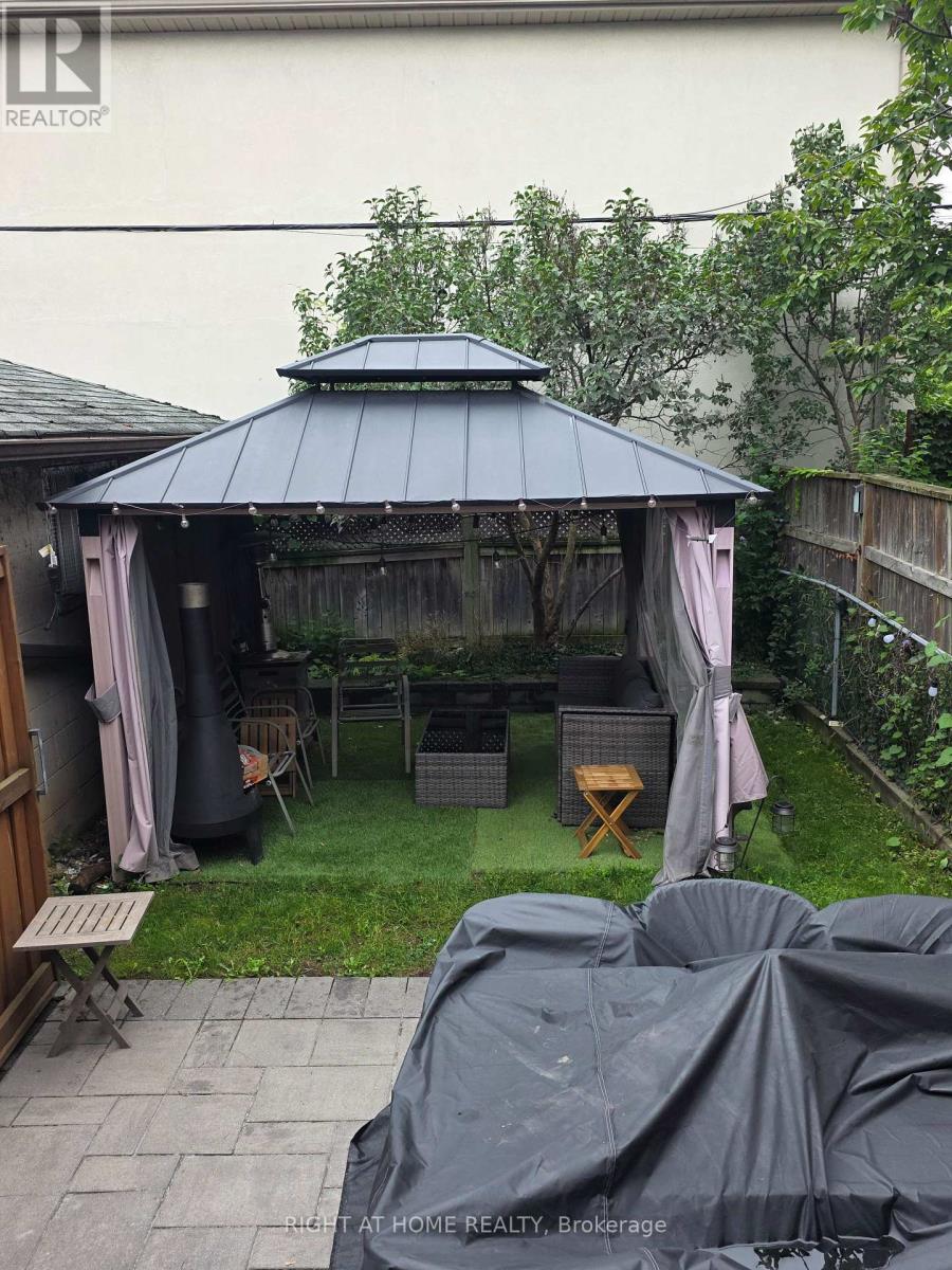 16 Greendale Avenue, Toronto, ON photo 38
