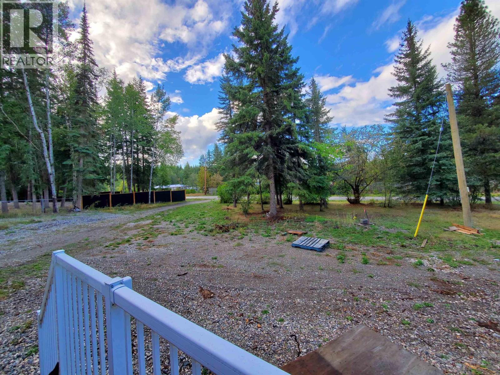2630 ROBERTA Road, Quesnel, British Columbia, V2J6L5, Quesnel, British Columbia — photo 4 of 5