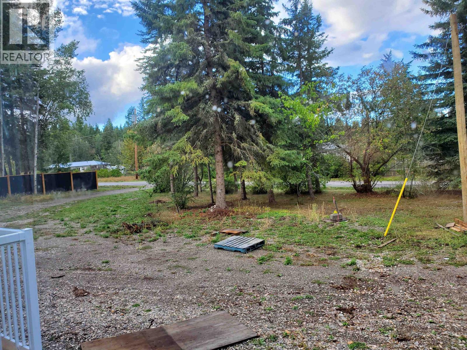 2630 ROBERTA Road, Quesnel, British Columbia, V2J6L5, Quesnel, British Columbia — photo 5 of 5