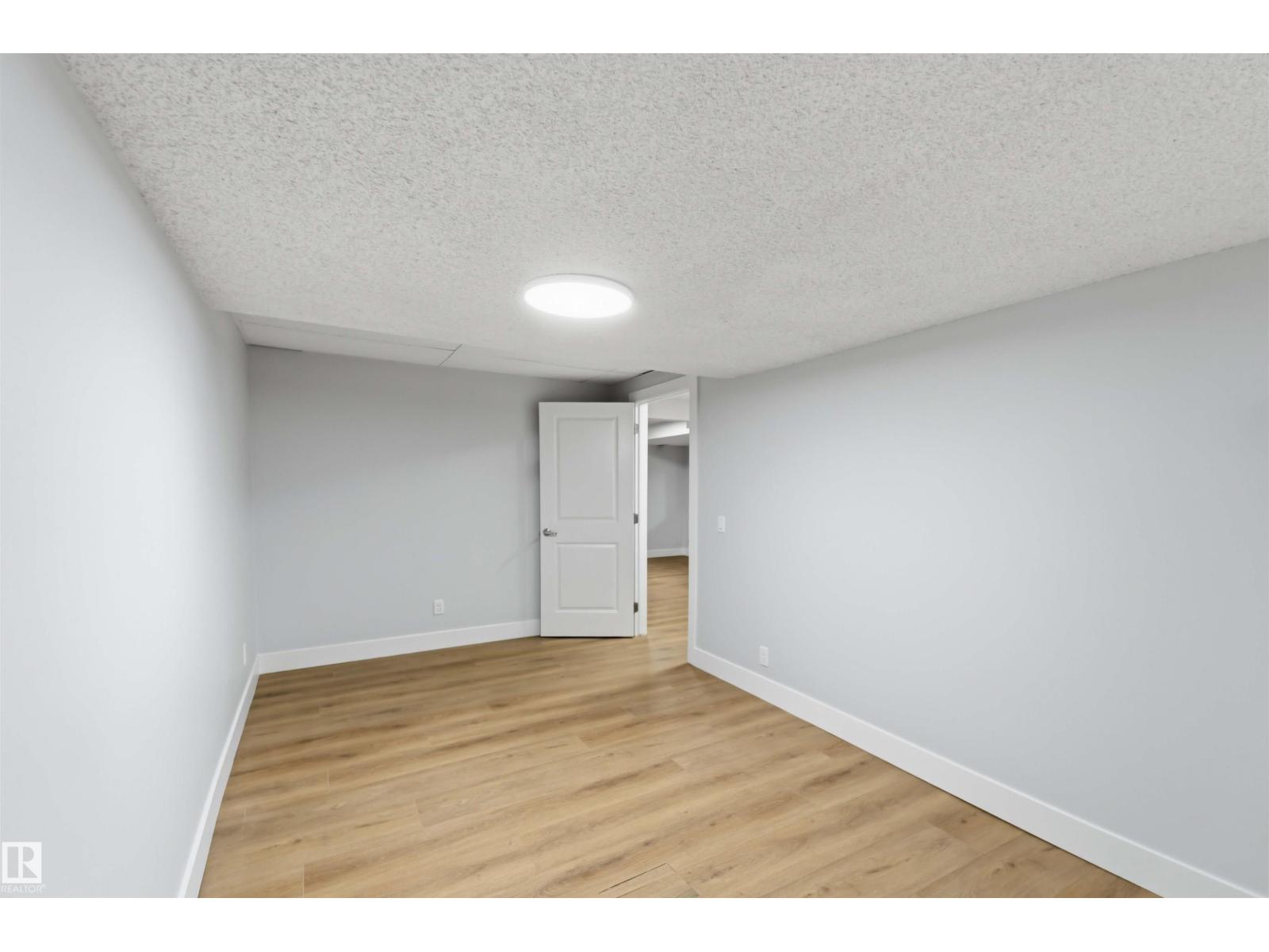 43 VENTNOR PL - 21