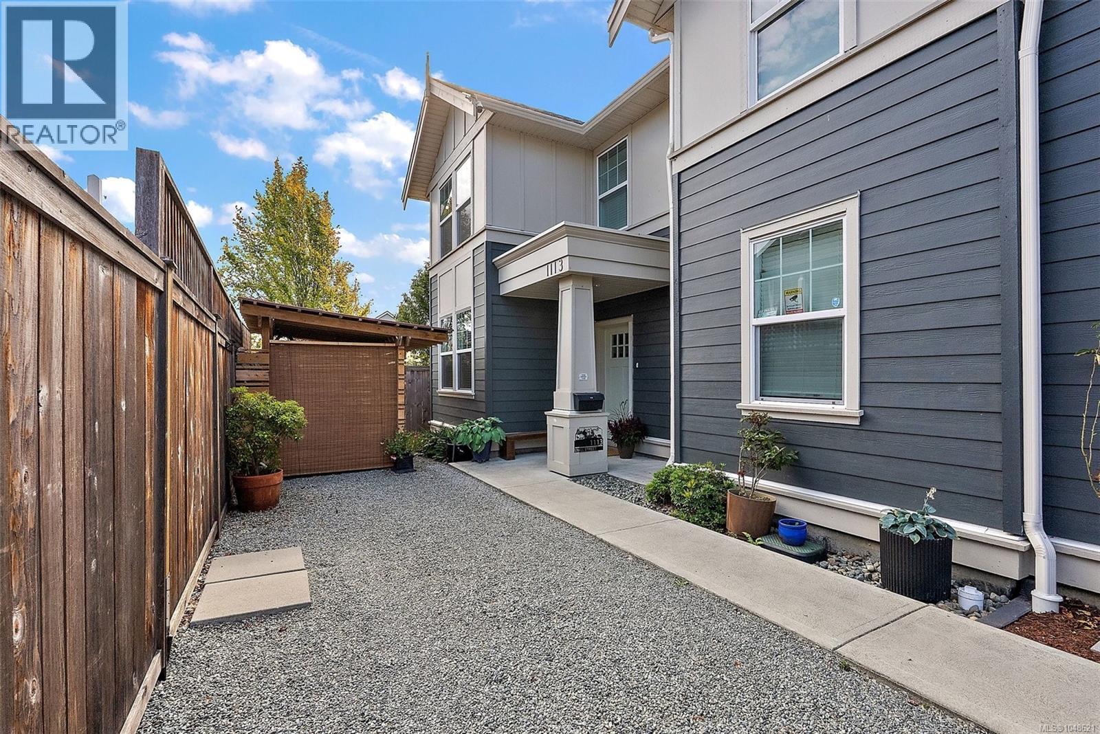  1113 Lyall Street, Esquimalt