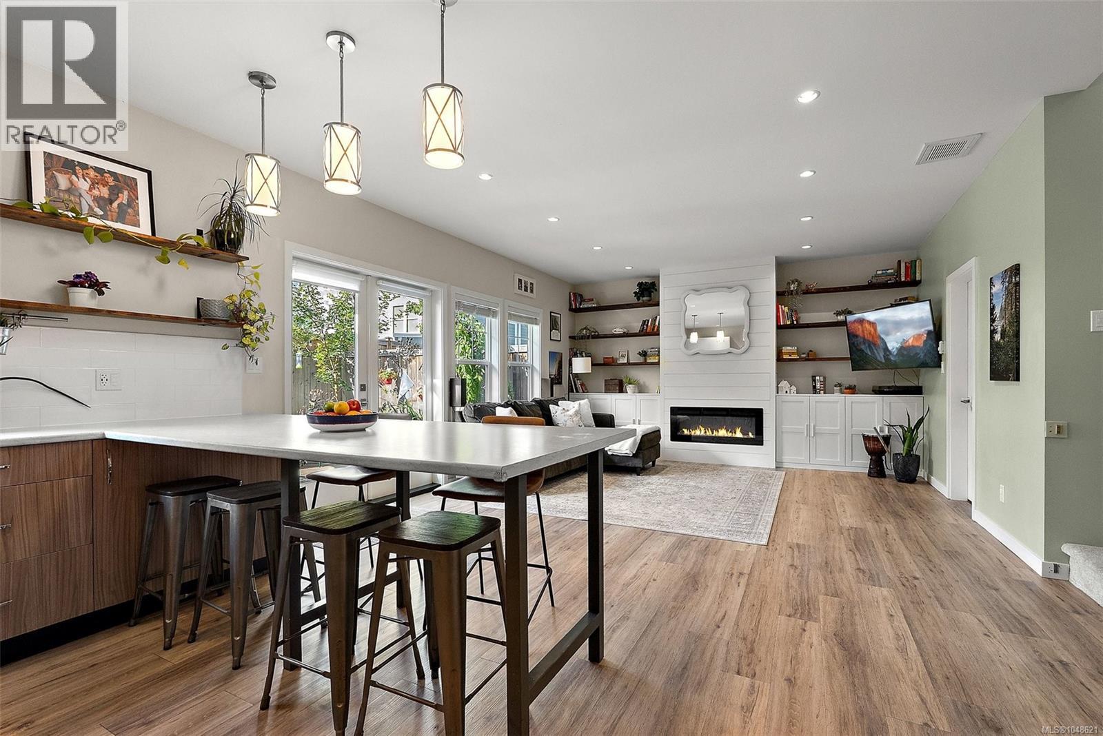  1113 Lyall Street, Esquimalt