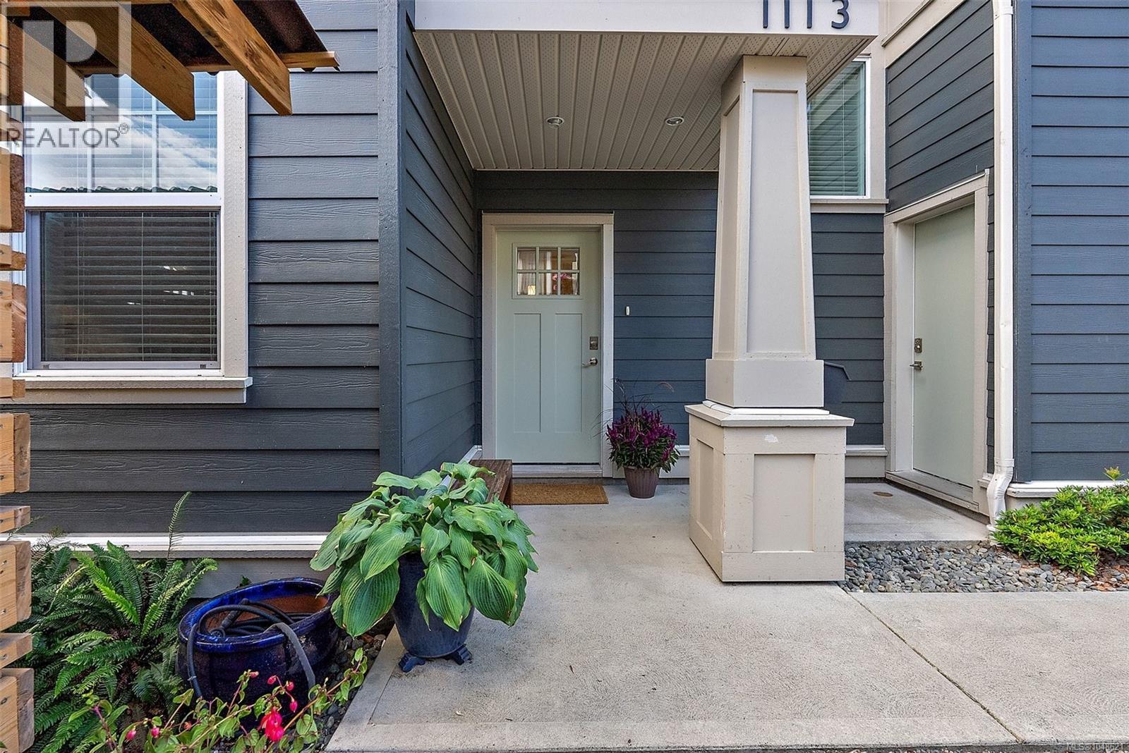 1113 Lyall St - 2