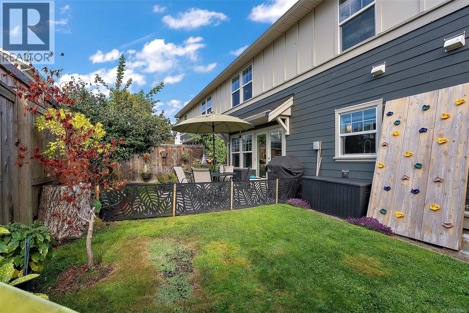  1113 Lyall Street, Esquimalt