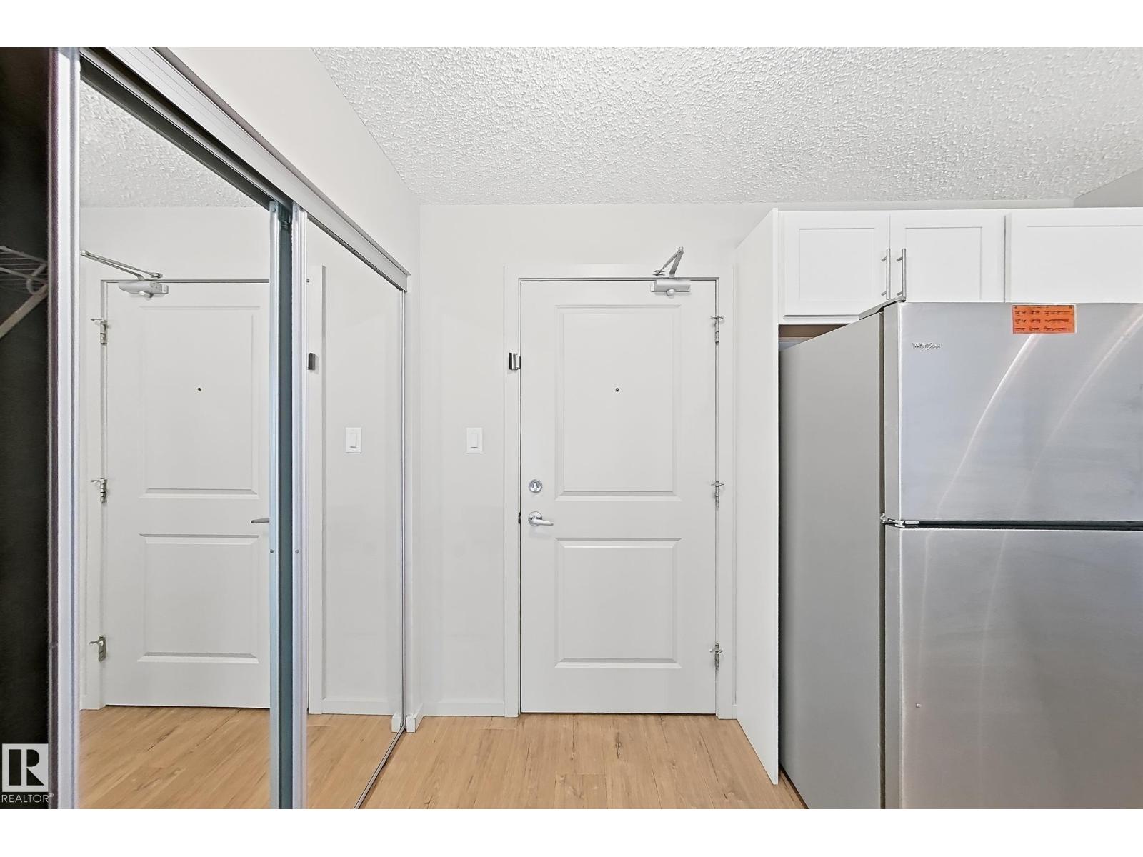 #112 5404 7 AV SW - 13