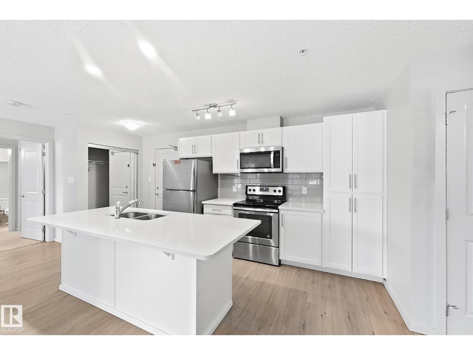 #112 5404 7 AV SW - Image 16