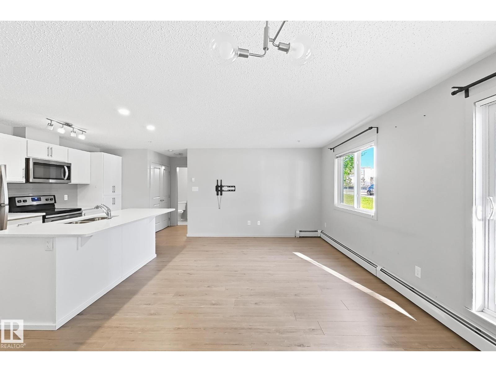 #112 5404 7 AV SW - 17