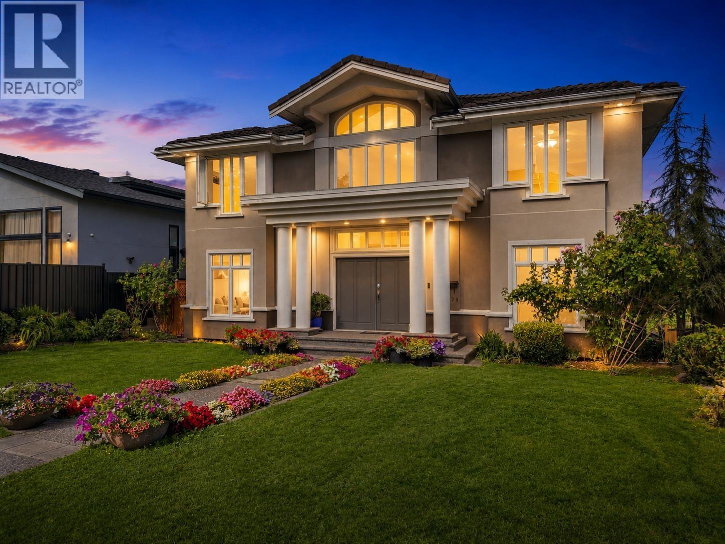 4229 HAZELWOOD Crescent, Burnaby, British Columbia, V5G2P9, Burnaby, British Columbia — photo 3 of 5