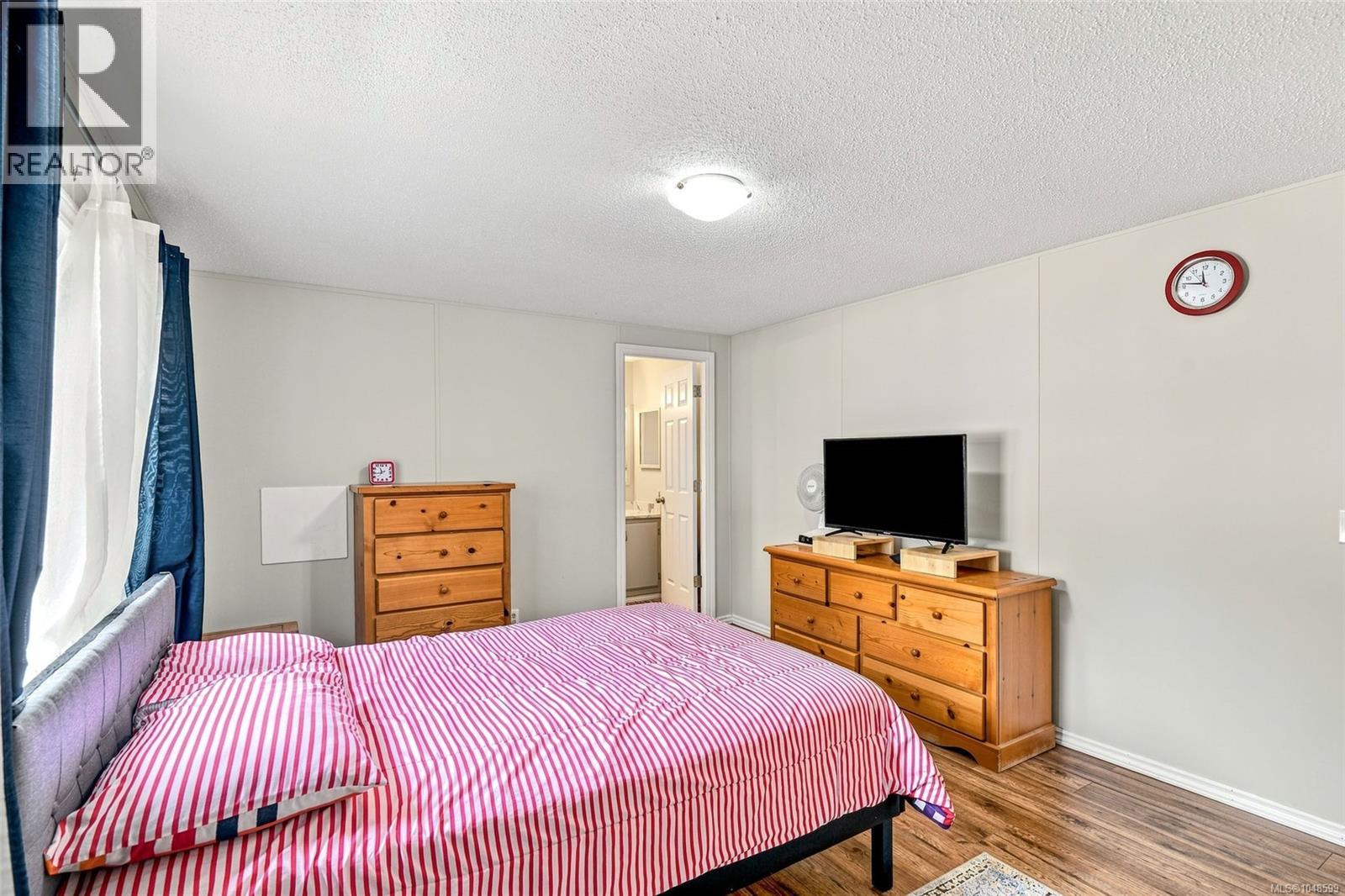 #64 5854 Turner Rd - 33