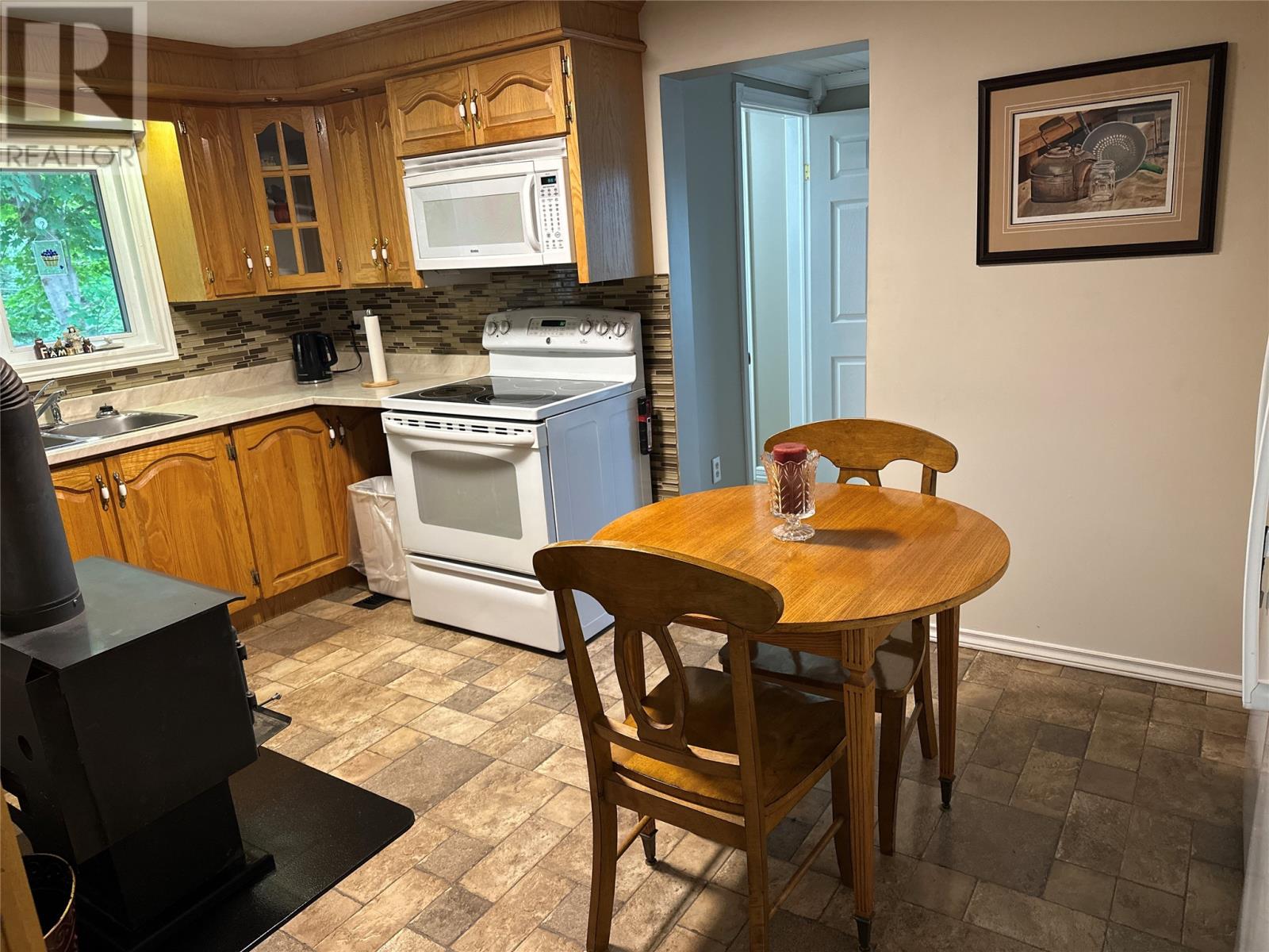 40 Cove Road - 32