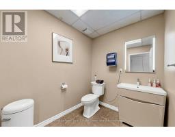 Second Level - 645 King Street W, Toronto, ON M5V1M5 Photo 30