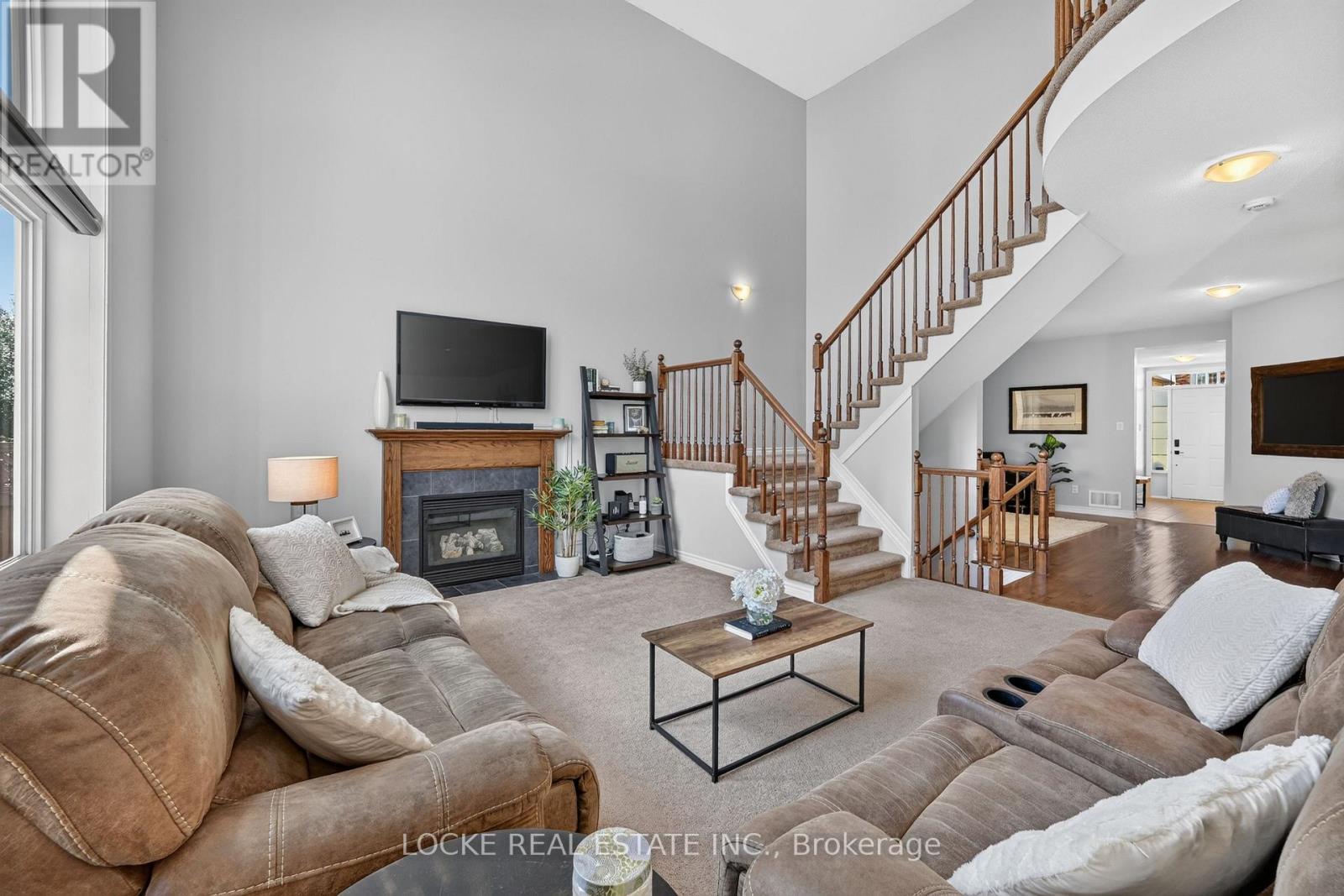4 Bed, 3 Bath House for Sale in Ottawa – 196 FELICITY CRESCENT, Ottawa – MLS# X13743958 - Image 17
