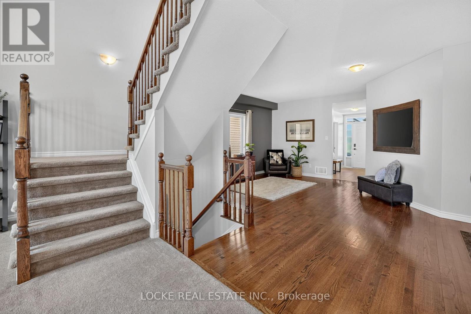 4 Bed, 3 Bath House for Sale in Ottawa – 196 FELICITY CRESCENT, Ottawa – MLS# X13743958 - Image 35