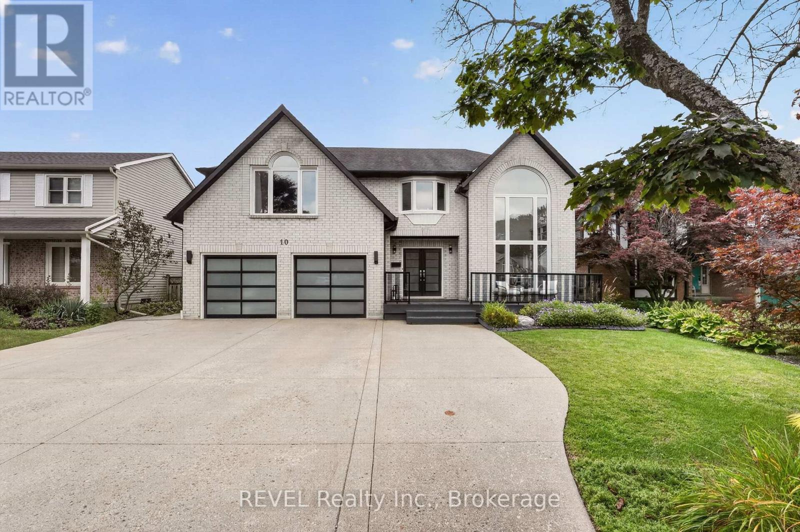 10 MEADOWBROOK LANE - 1