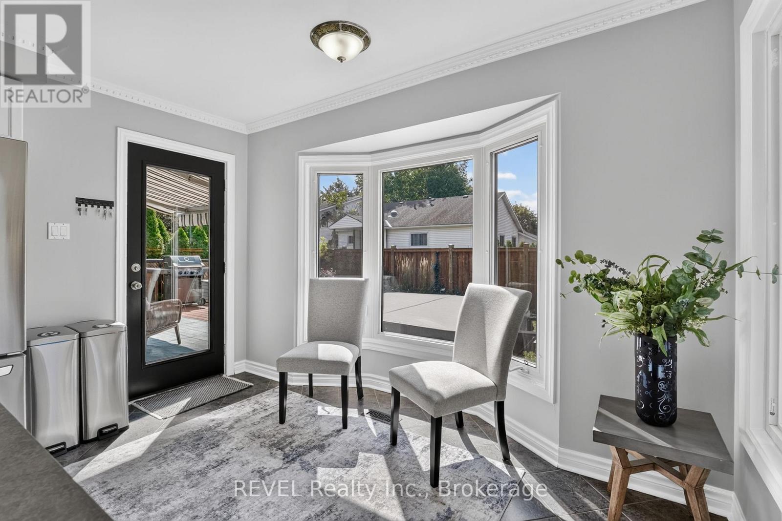 10 MEADOWBROOK LANE - 14