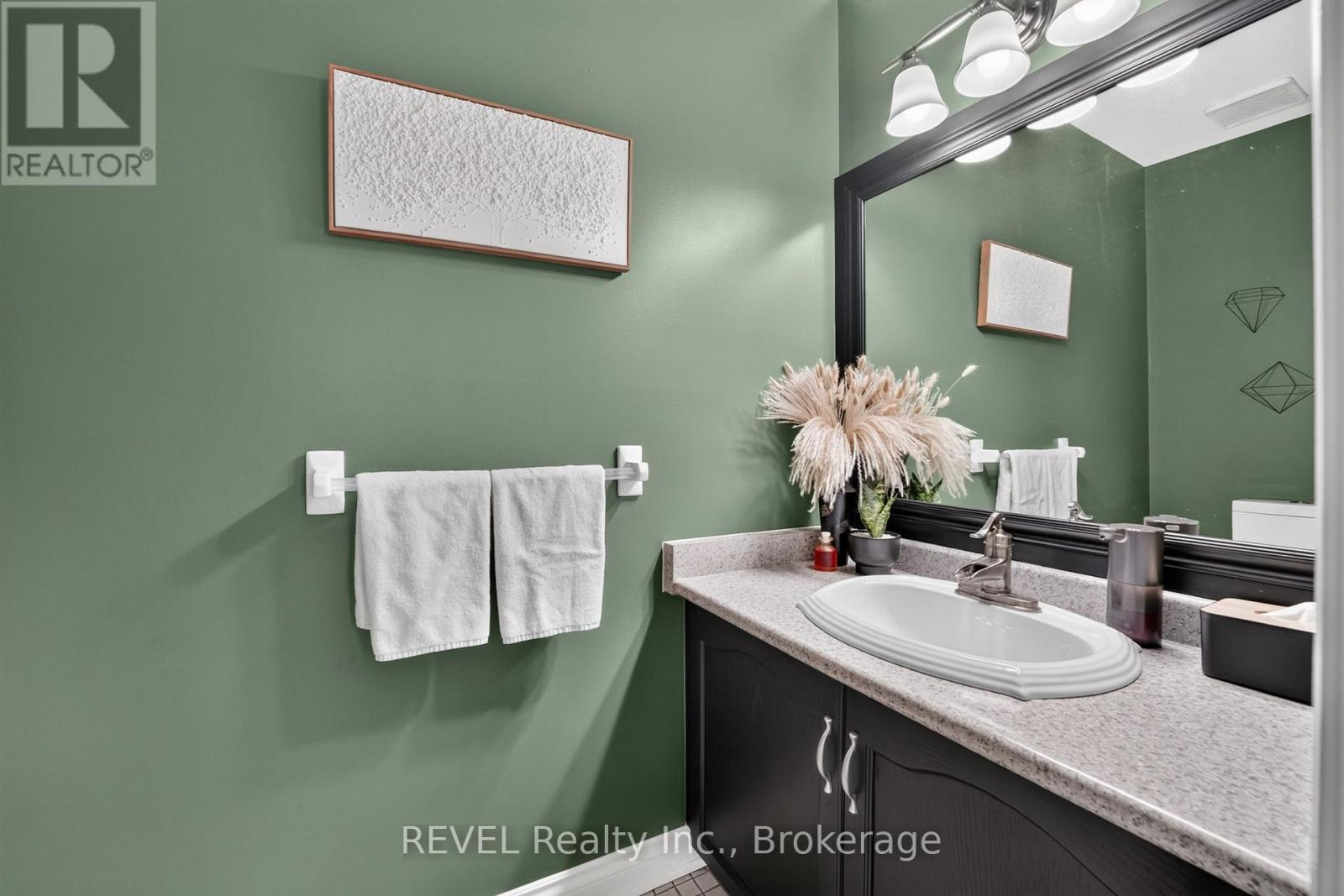10 MEADOWBROOK LANE - 16