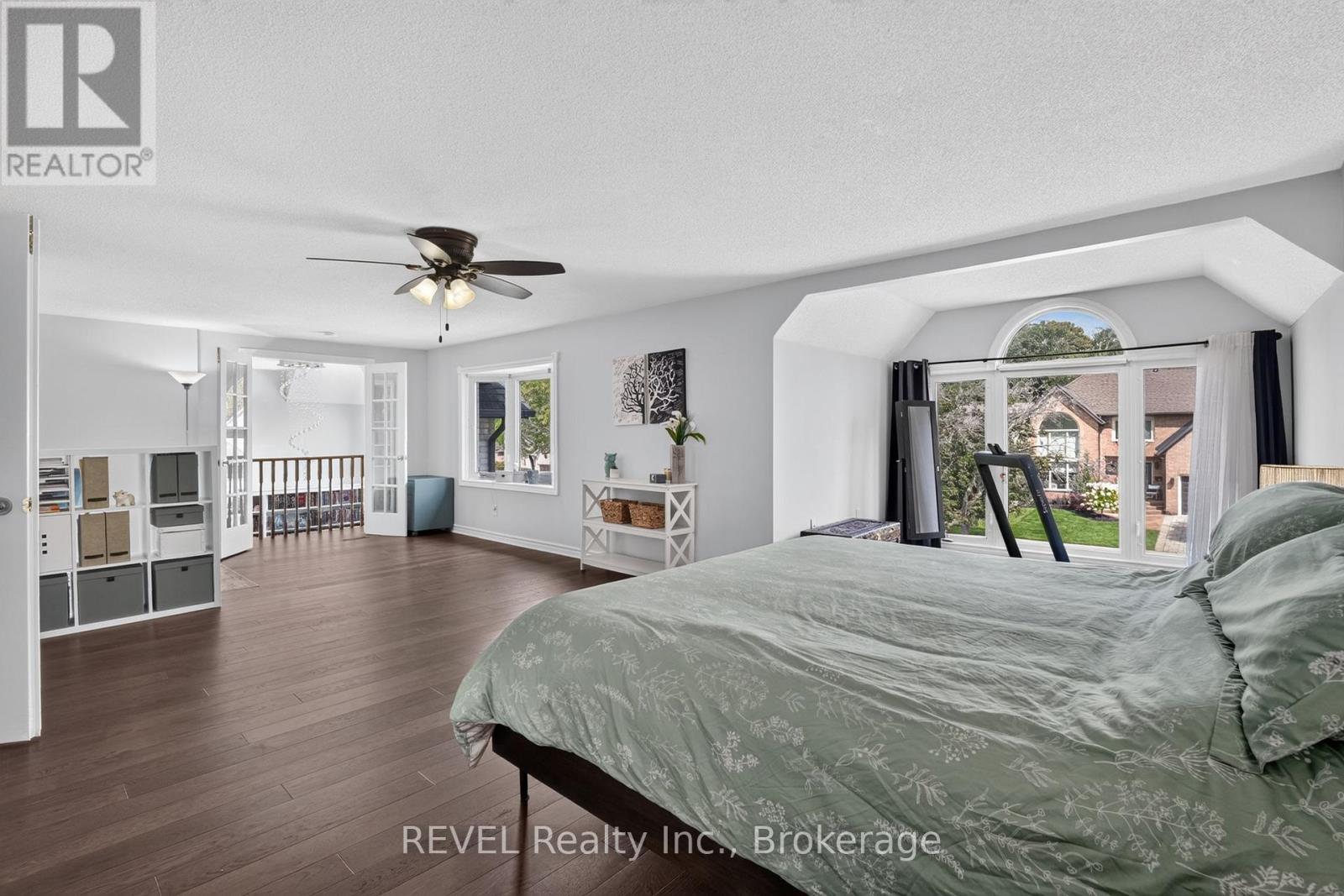 10 MEADOWBROOK LANE - 22