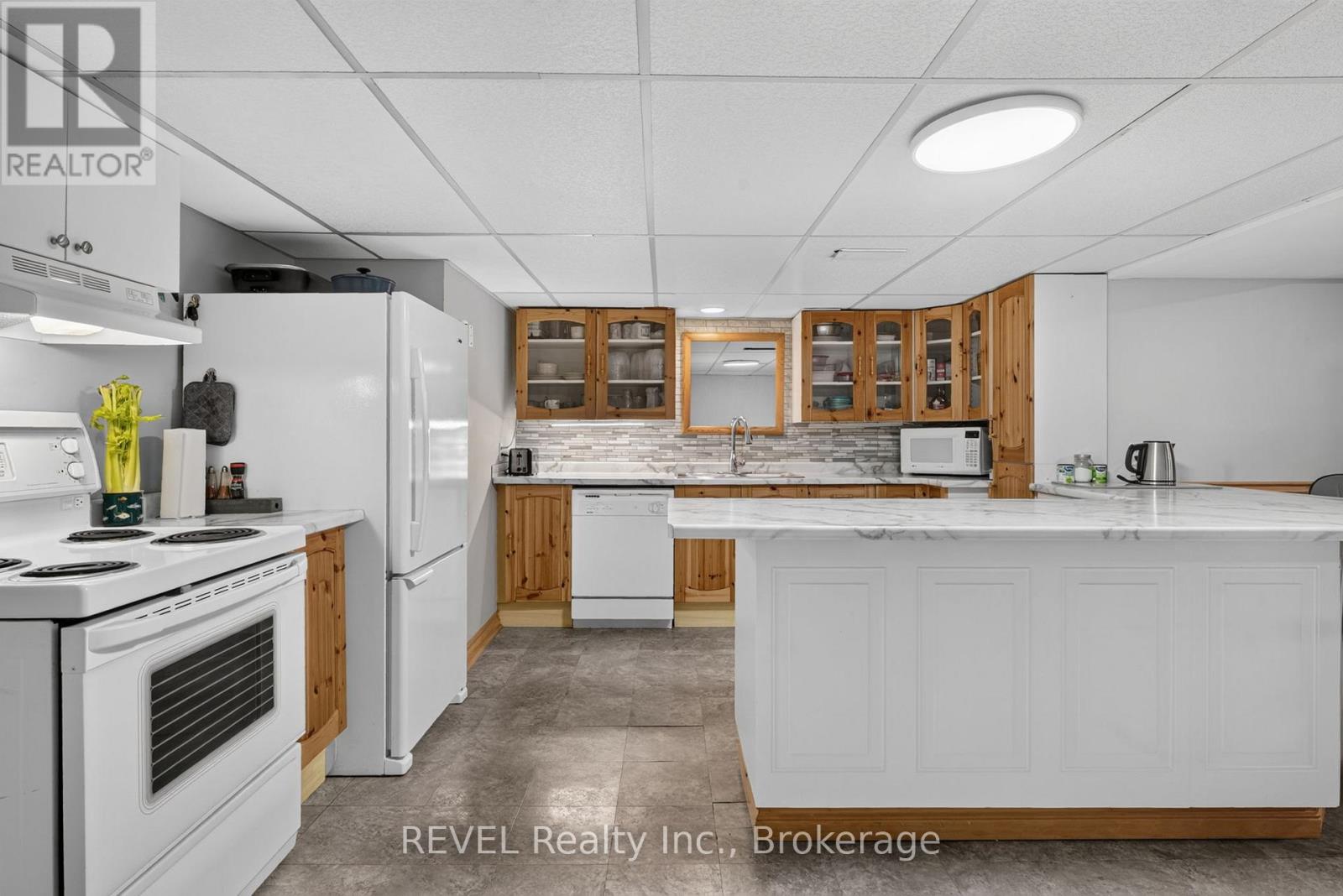 10 MEADOWBROOK LANE - 37