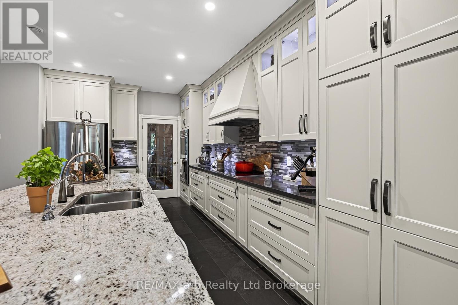9741 COYLE ROAD - Image 16
