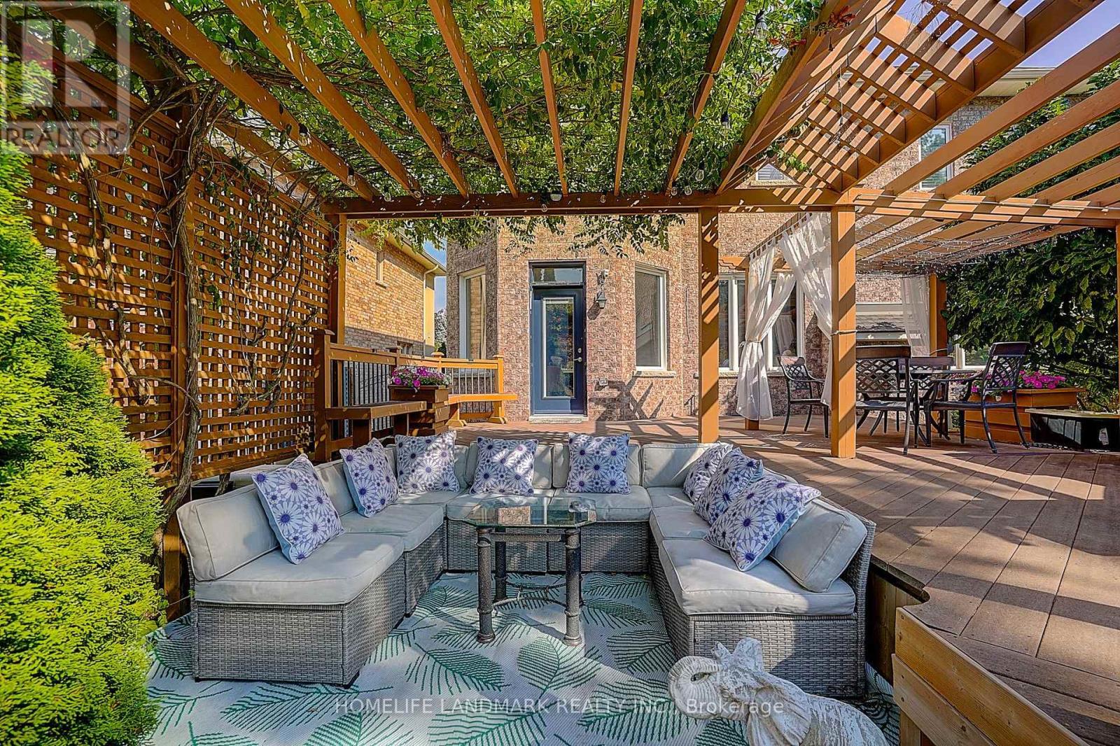 1061 NELLIE LITTLE CRESCENT - 38