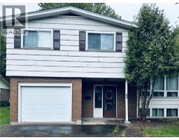 69 Chandler Crescent, photo 3