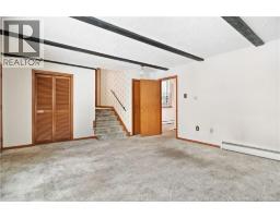 69 Chandler Crescent, photo 15
