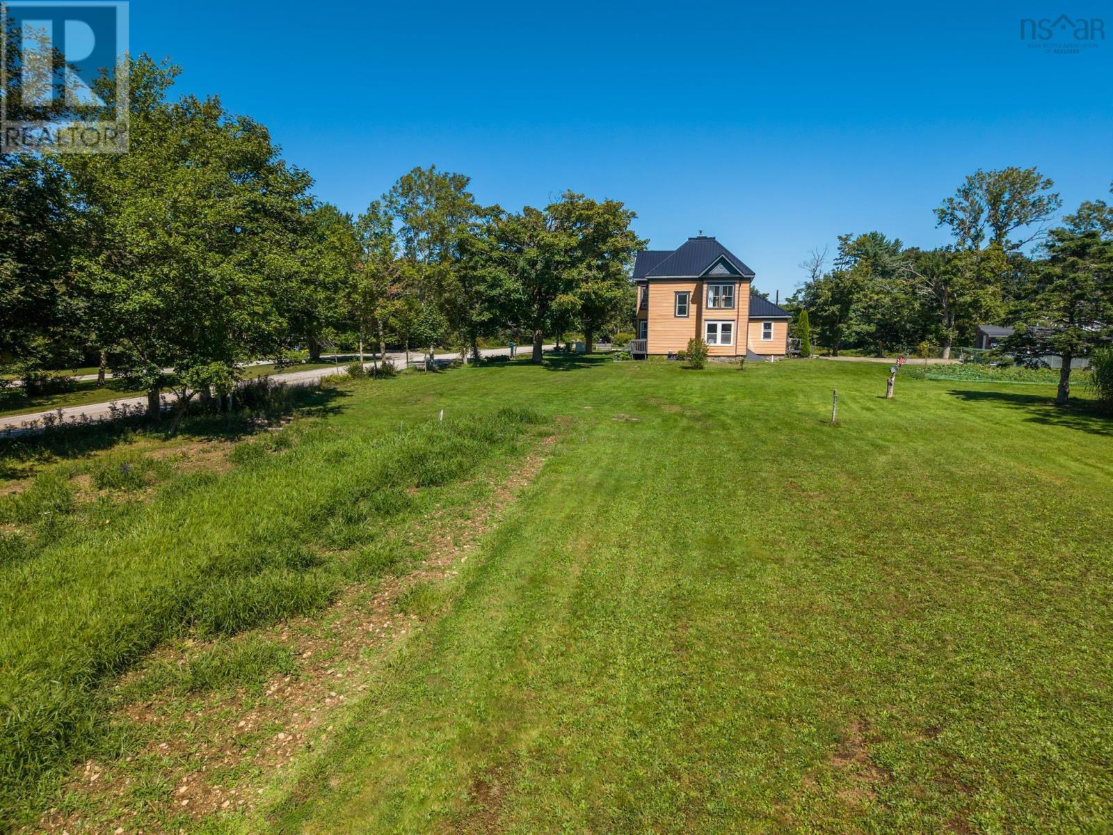 9347 Highway 3 - Image 36
