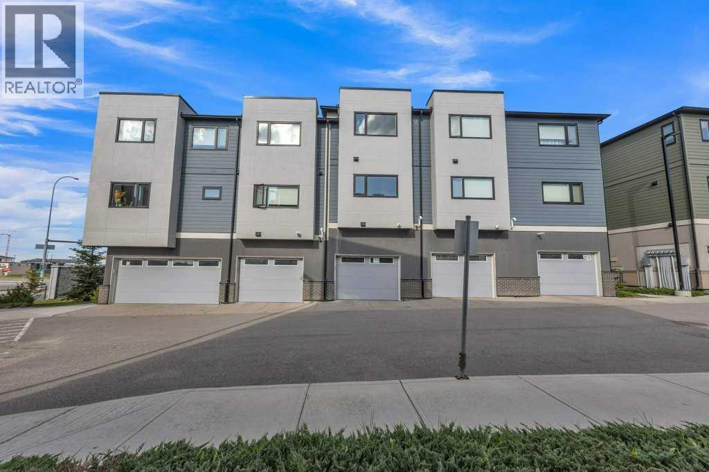 #903 218 Sherwood Square NW - 3