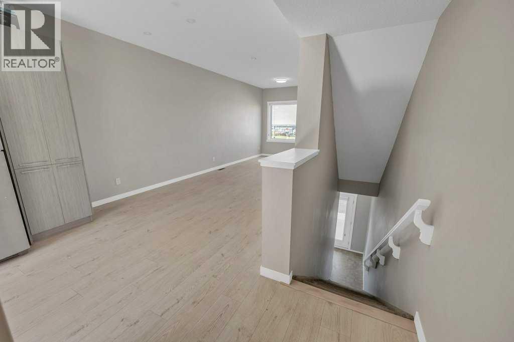 #903 218 Sherwood Square NW - 4