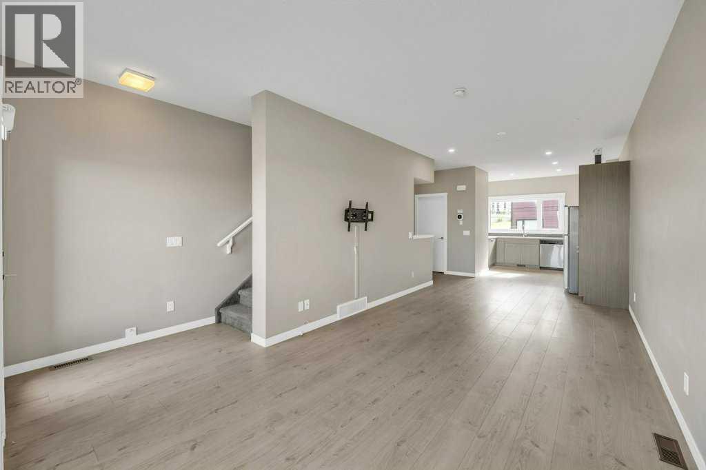 #903 218 Sherwood Square NW - 5