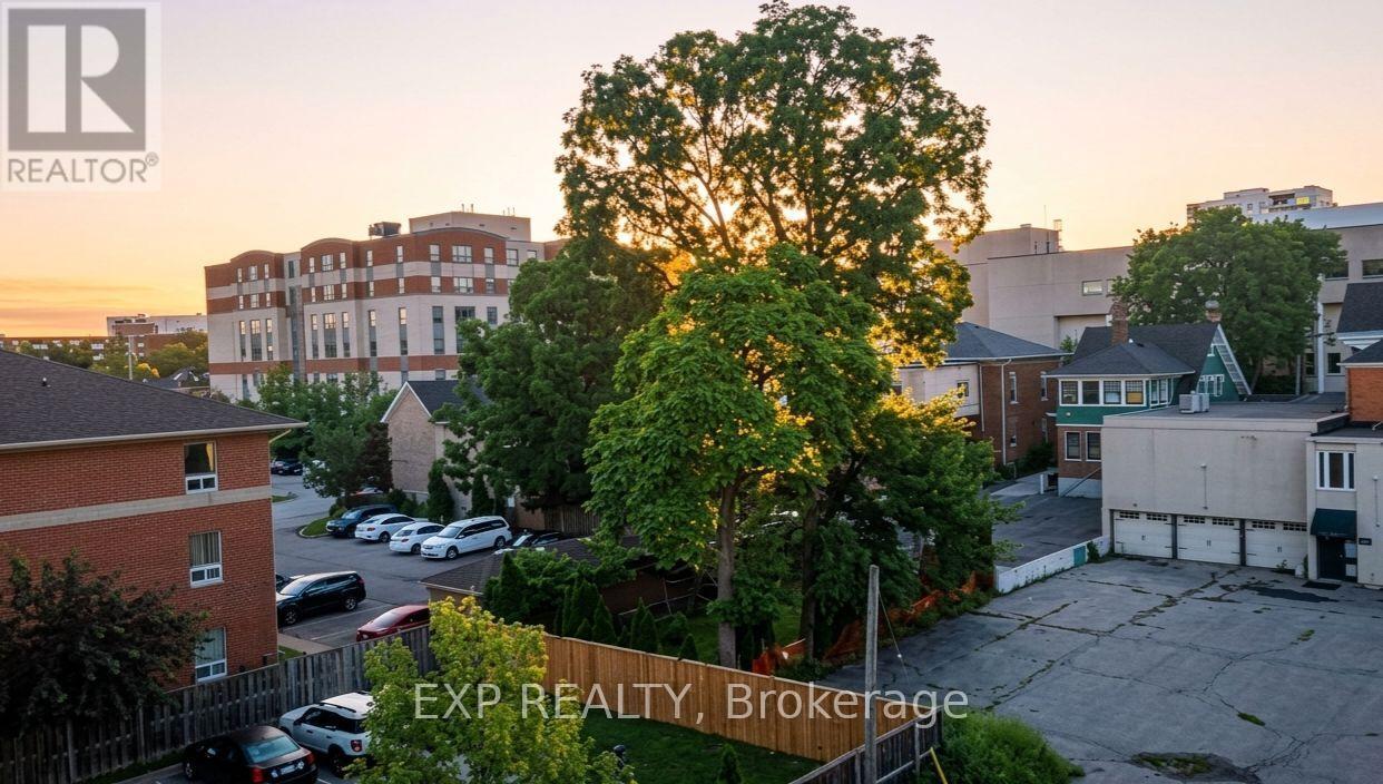 26 Wellington Street — photo 23