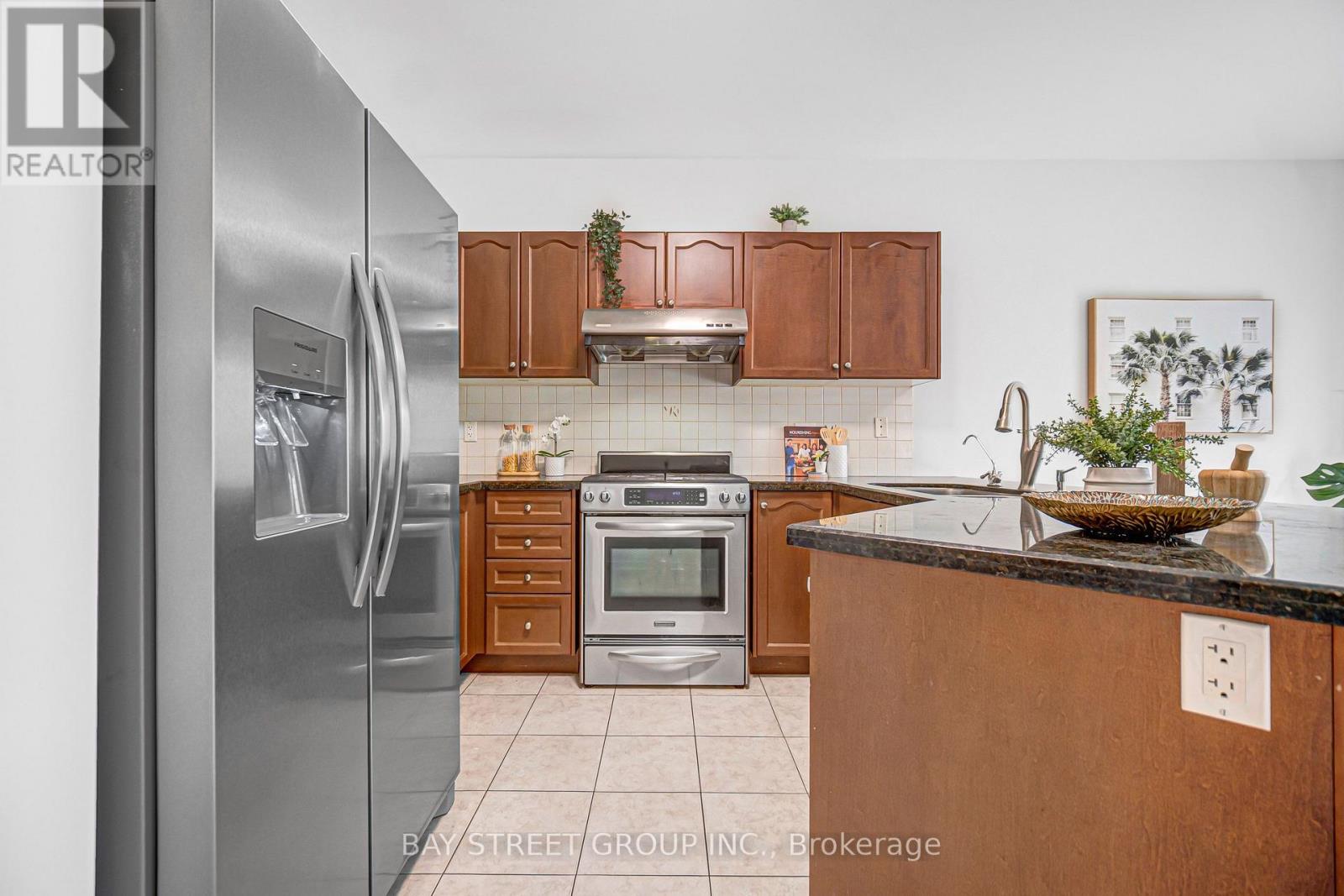 45 OLD ORCHARD CRESCENT - 13