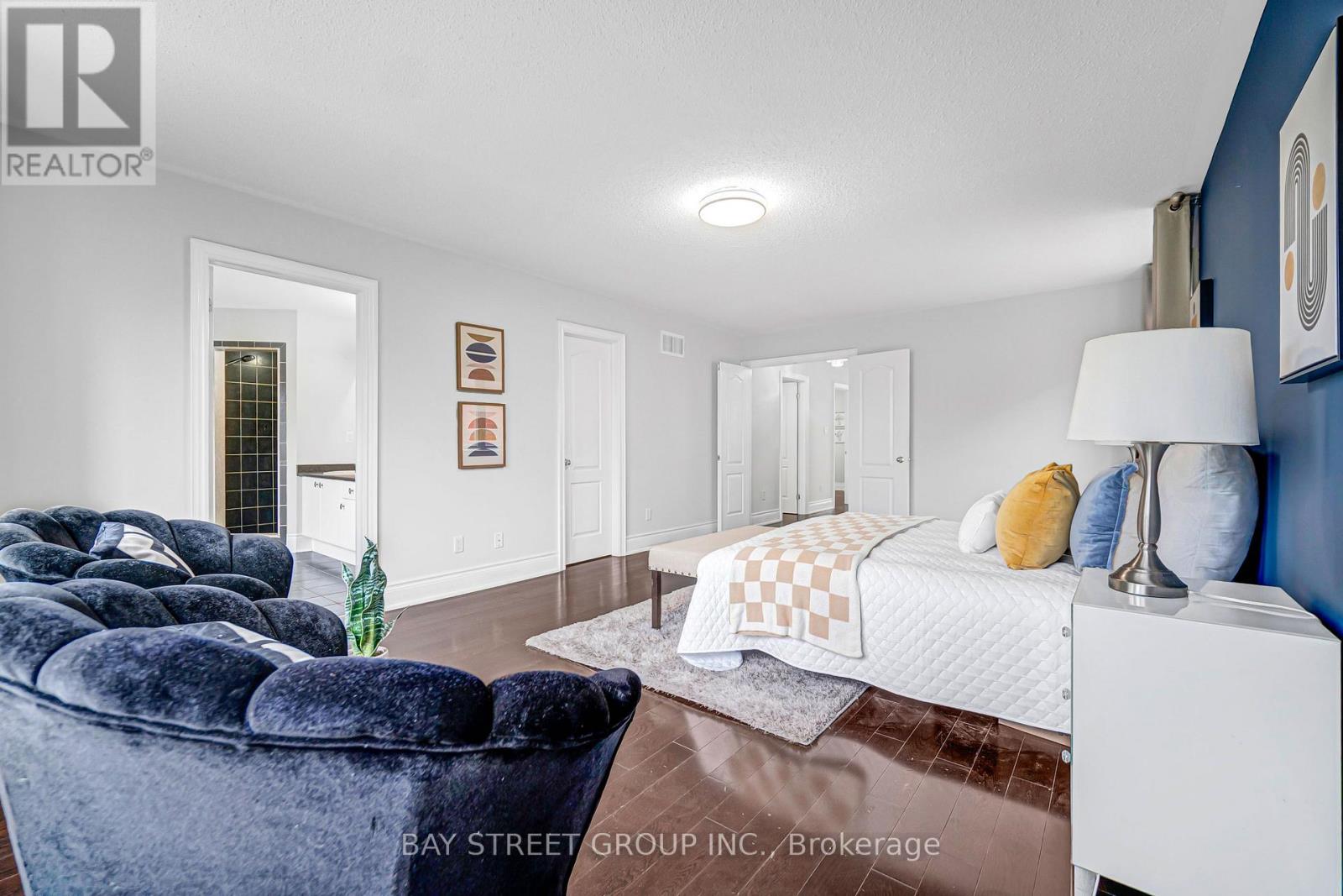 45 OLD ORCHARD CRESCENT - 32