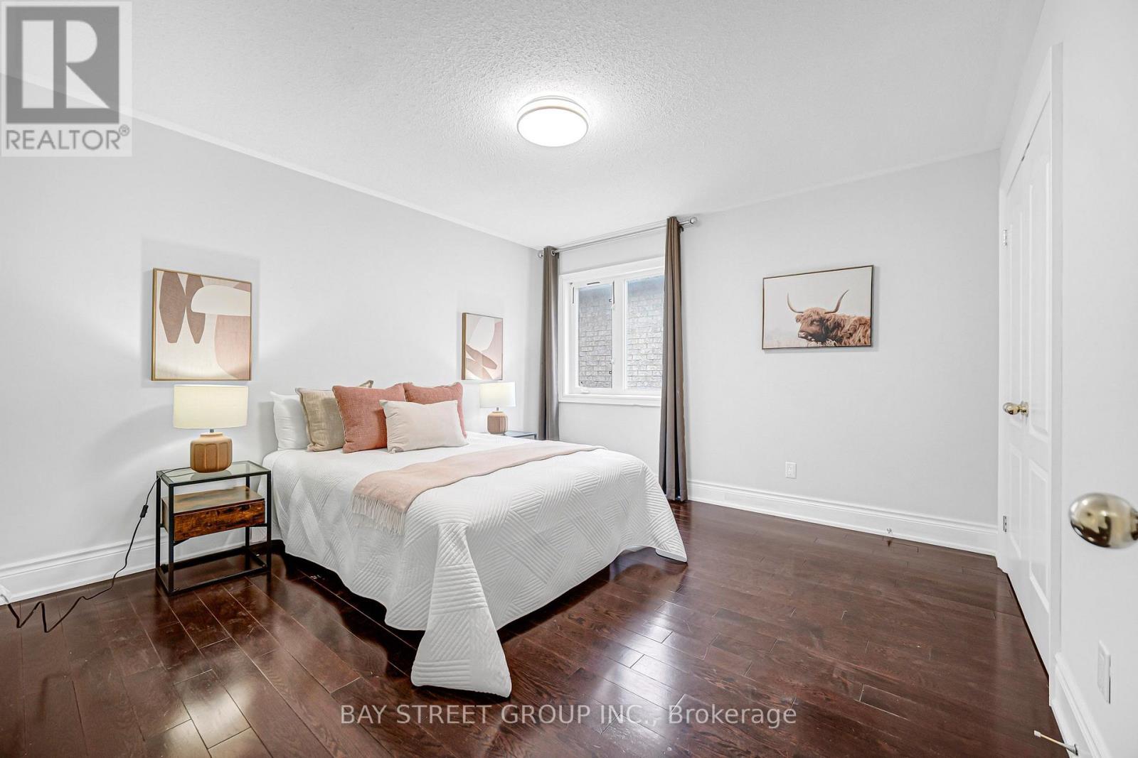 45 OLD ORCHARD CRESCENT - 36