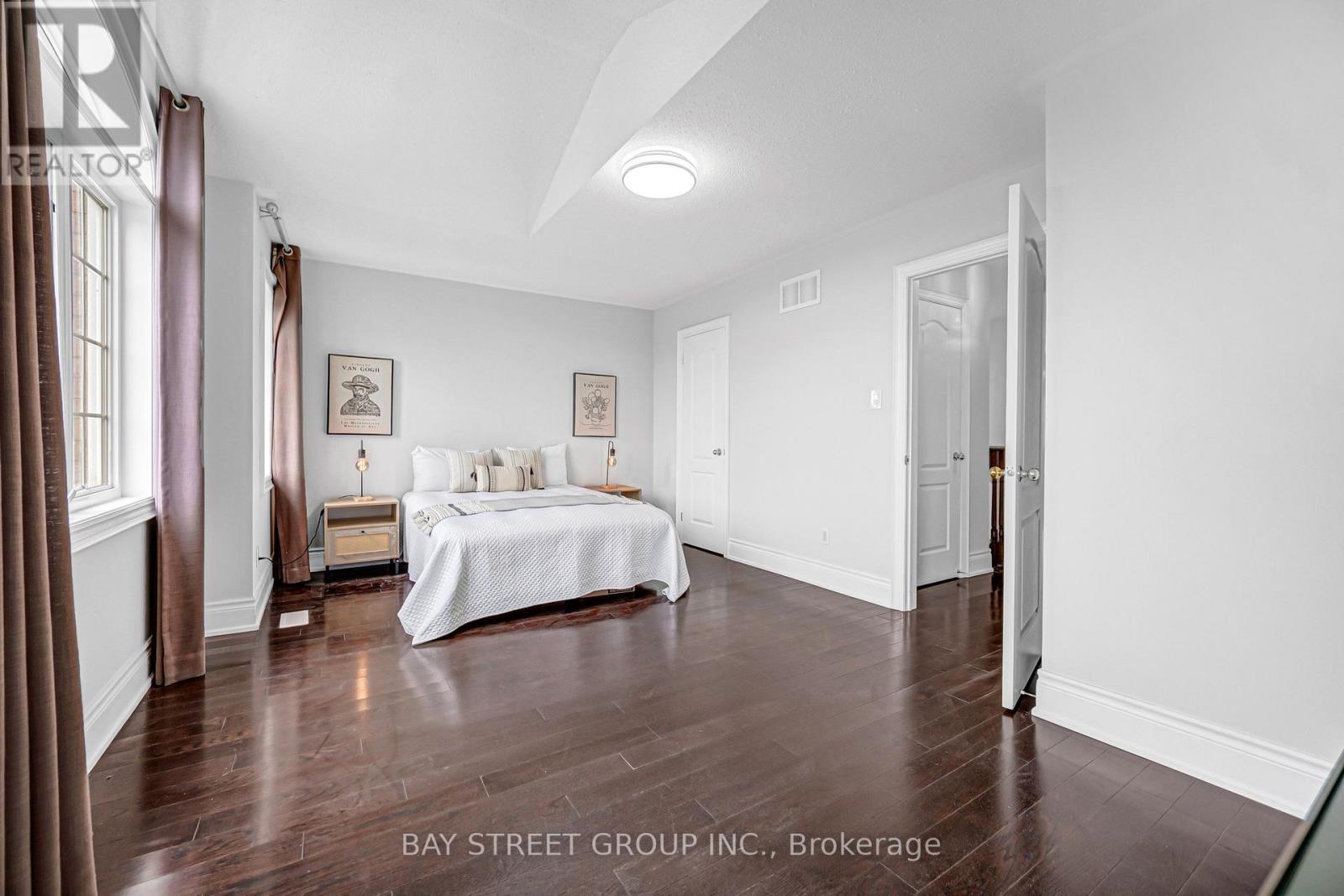 45 OLD ORCHARD CRESCENT - 40