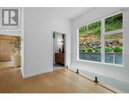 2pc Bathroom - 31 Armshore Drive, Armdale, NS B3N1M4 Photo 10