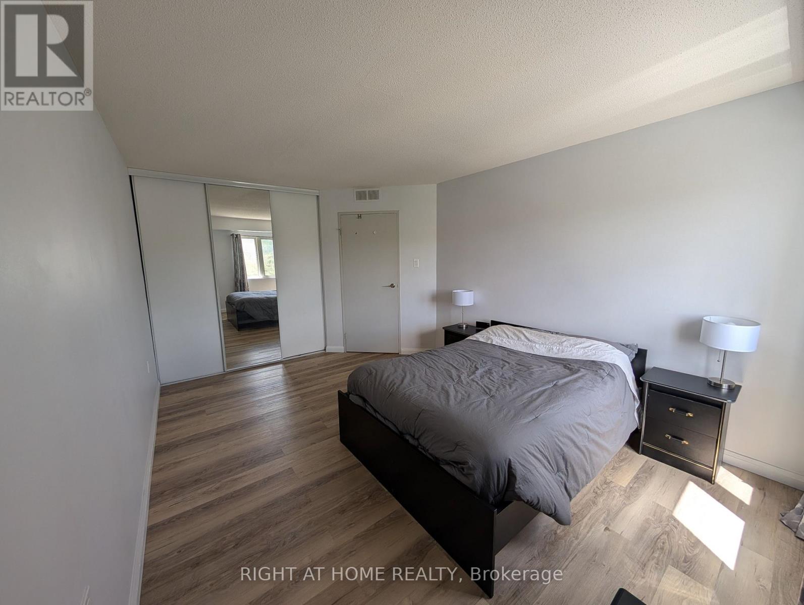 408 - 860 COMMISSIONERS ROAD E, London South (South H) — photo 9
