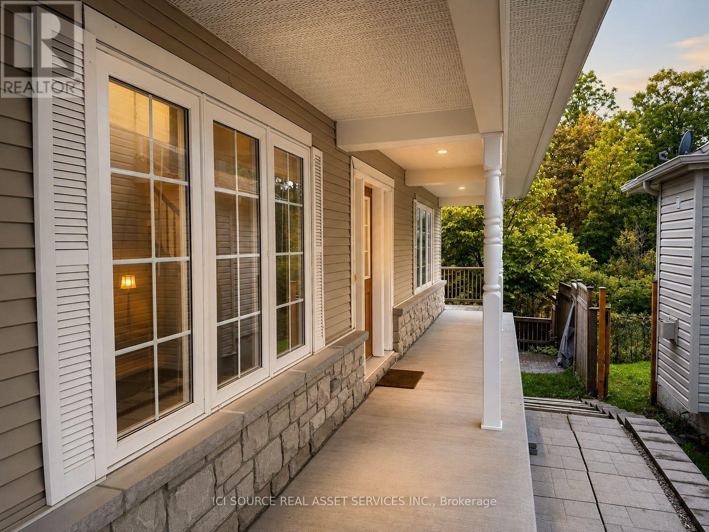 358 WISTERIA CRESCENT - 3