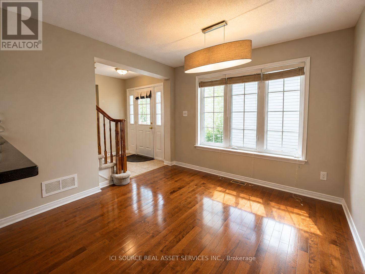 358 WISTERIA CRESCENT - 5