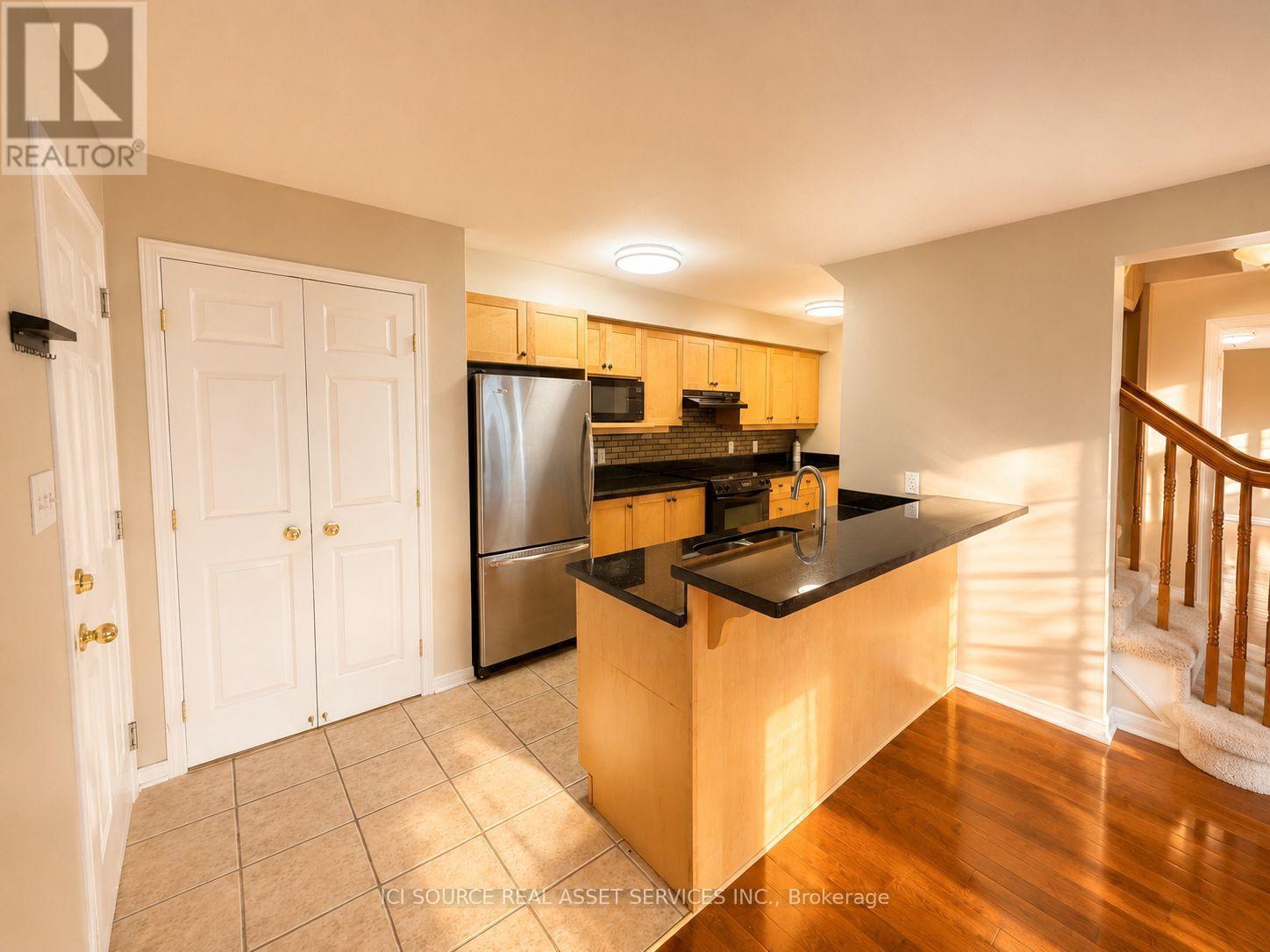 358 WISTERIA CRESCENT - 8