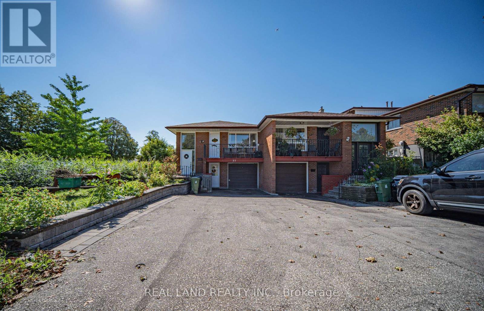 Photo of 37 Pawnee Avenue